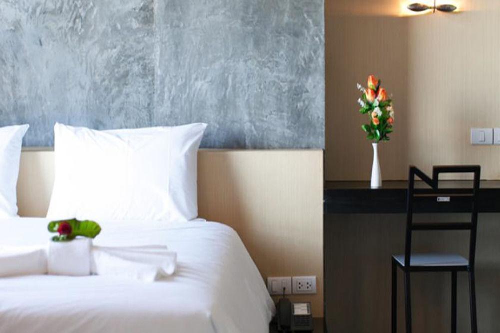 B2 South Pattaya Premier Hotel Экстерьер фото