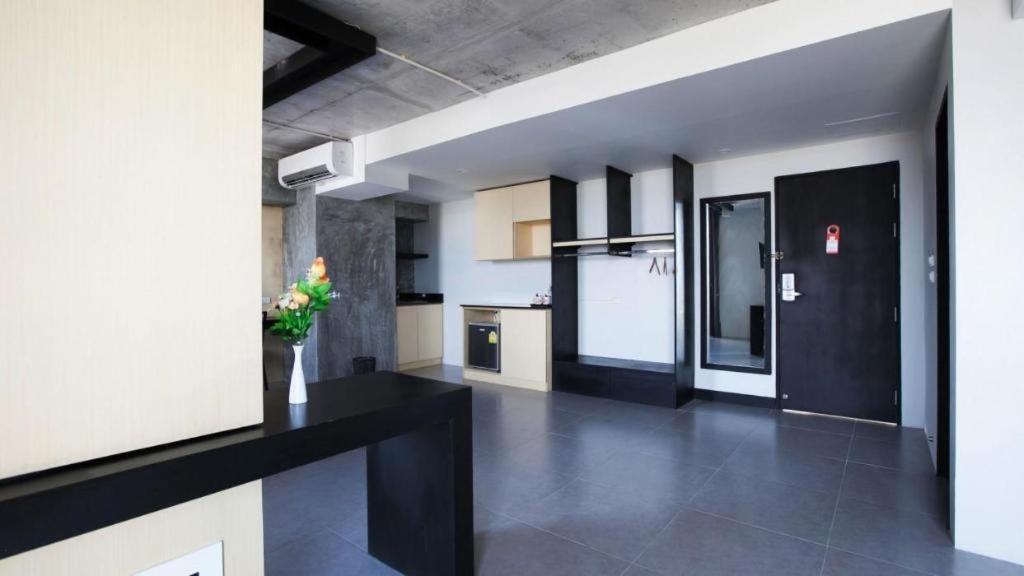 B2 South Pattaya Premier Hotel Экстерьер фото