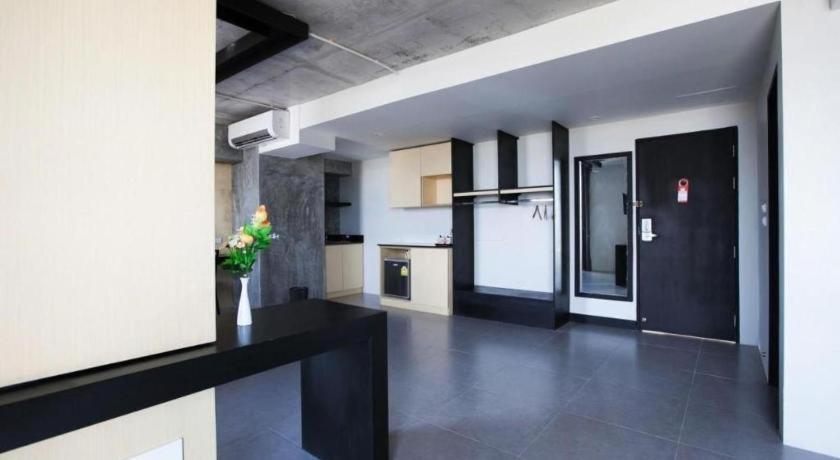 B2 South Pattaya Premier Hotel Экстерьер фото