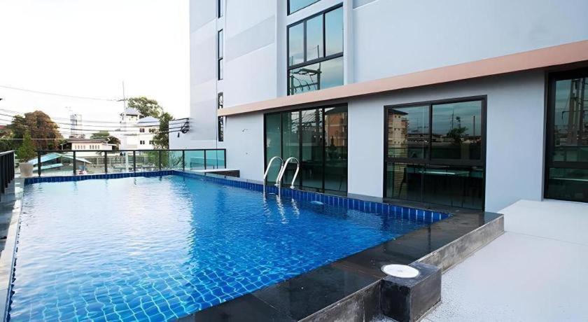 B2 South Pattaya Premier Hotel Экстерьер фото