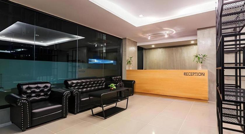 B2 South Pattaya Premier Hotel Экстерьер фото